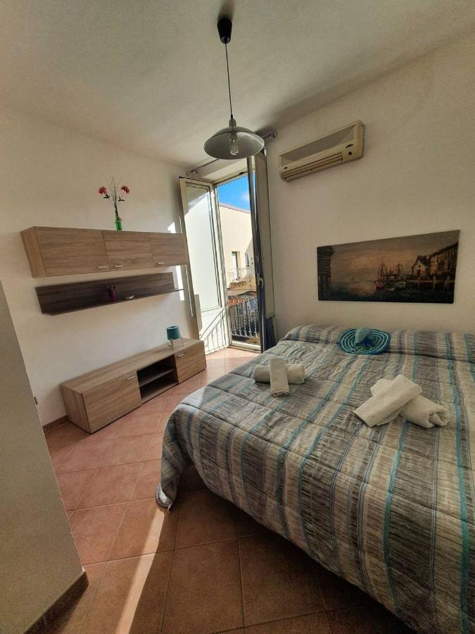 Al Cortile Di Maqueda Apartment Palermo Exterior photo