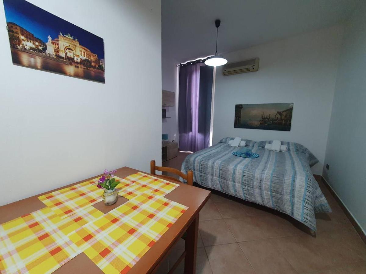 Al Cortile Di Maqueda Apartment Palermo Exterior photo